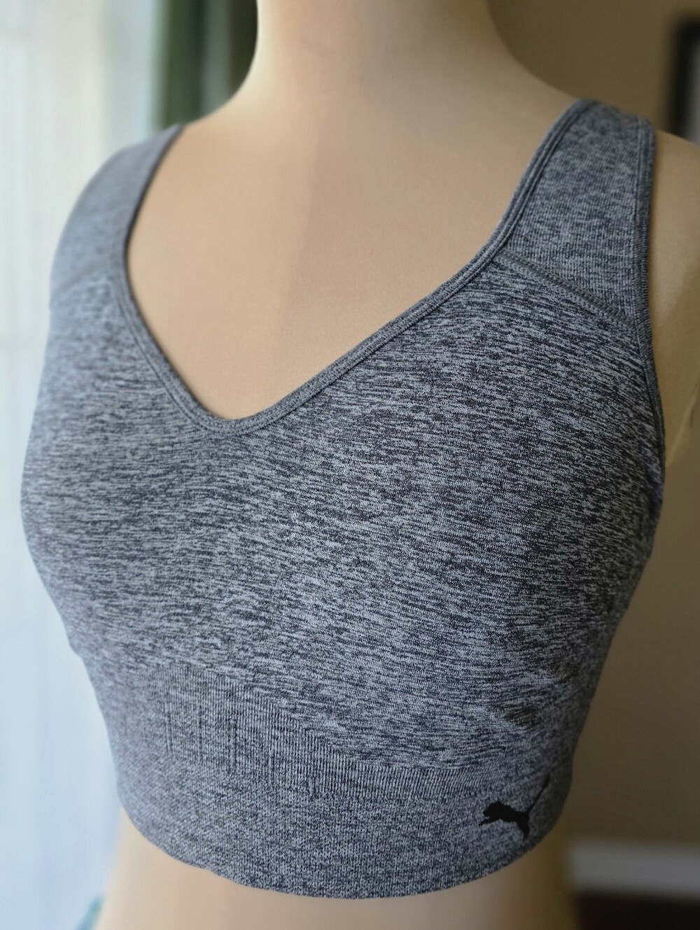 Puma Seamless Heather Gray Sports Bra - Women's Size Large -‎ EUC Nylon Blend